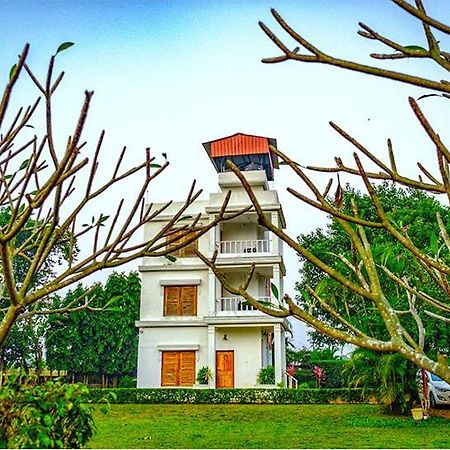 Hotel Raktokorobi Karu Gram Sri Niketan Exterior foto
